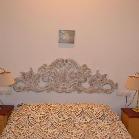 Casa Luciano Al San Carlo Lejlighed Napoli Eksteriør billede